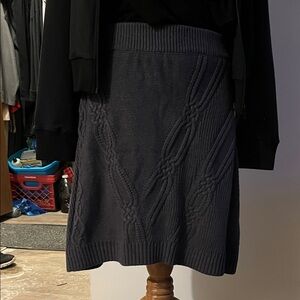 Elegant Gray Cable Knit Skirt